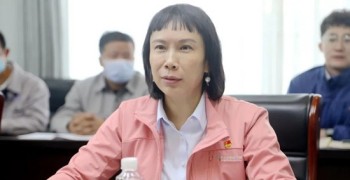 中化化肥副總經(jīng)理、中化云龍董事長王芳赴中化云龍檢查指導(dǎo)工作